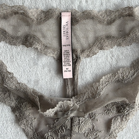 Victoria’s Secret Gray Lace Thong Panty Size M - Picture 5 of 6